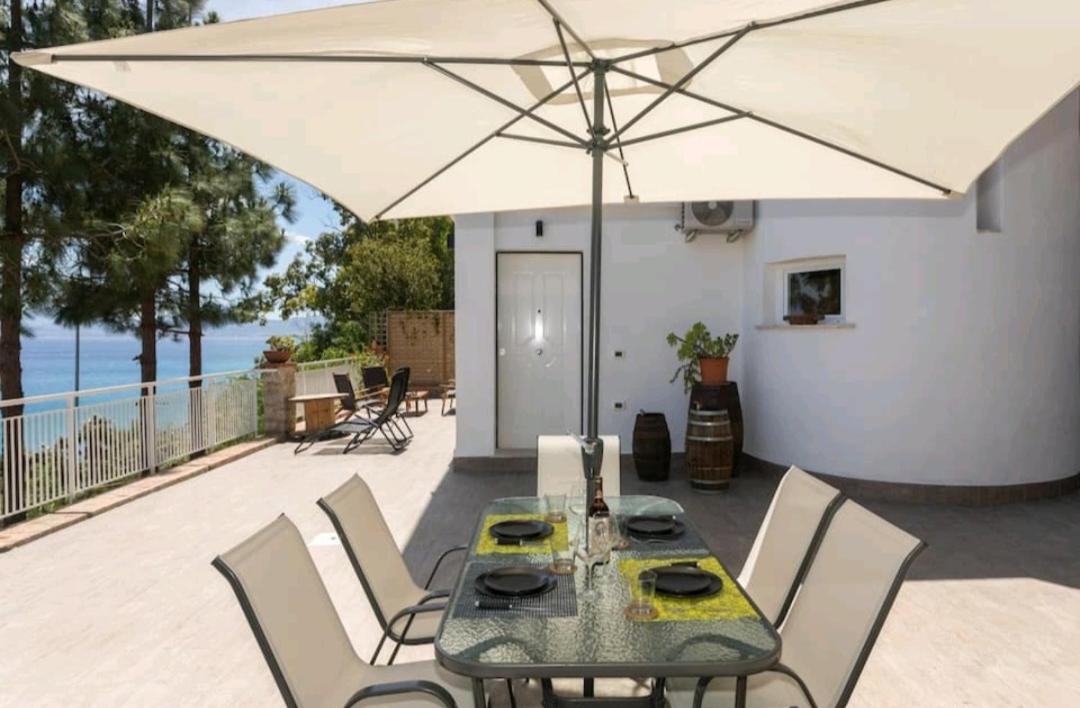 Villa'S Apartment On The Beach, Swimming Pool A/C Palermo Exterior photo