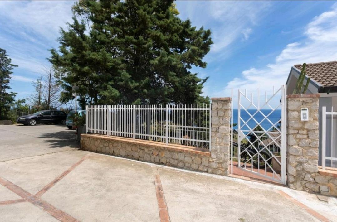 Villa'S Apartment On The Beach, Swimming Pool A/C Palermo Exterior photo